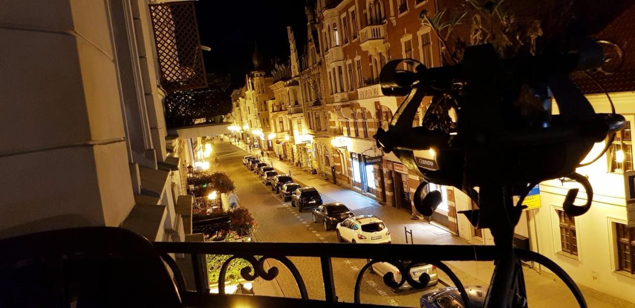 Astronomiczny Apartament , Mieszkanie 2 Pokojowe. Parking. ทอรูน ภายนอก รูปภาพ
