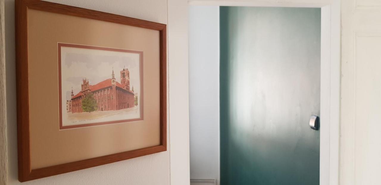 Astronomiczny Apartament , Mieszkanie 2 Pokojowe. Parking. ทอรูน ภายนอก รูปภาพ