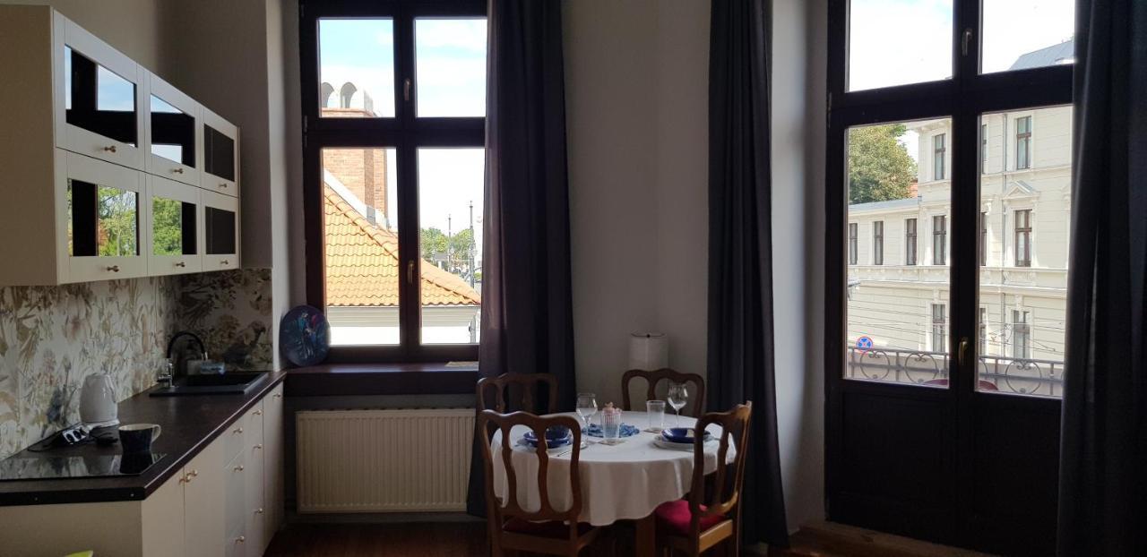 Astronomiczny Apartament , Mieszkanie 2 Pokojowe. Parking. ทอรูน ภายนอก รูปภาพ