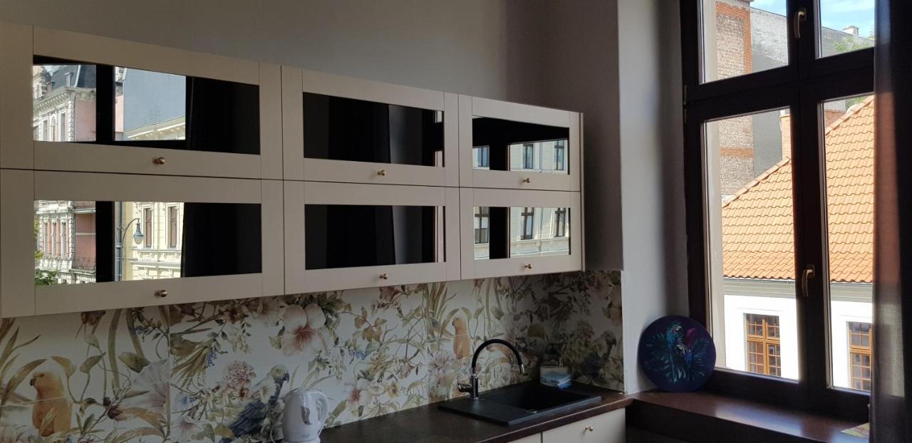 Astronomiczny Apartament , Mieszkanie 2 Pokojowe. Parking. ทอรูน ภายนอก รูปภาพ