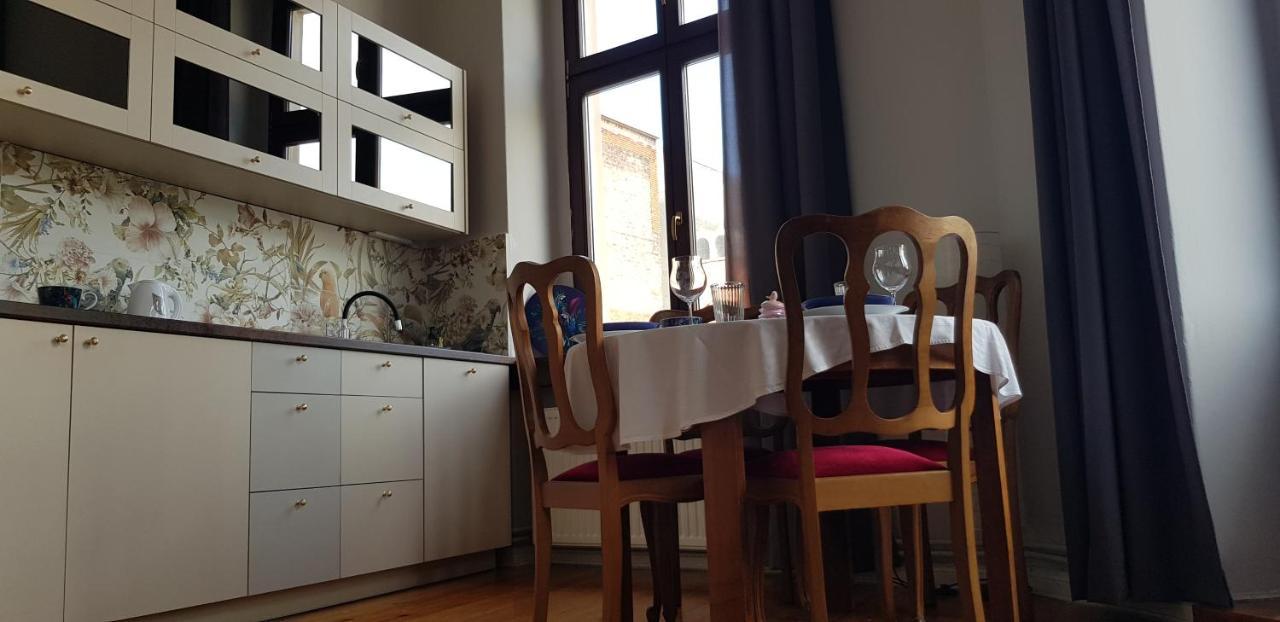 Astronomiczny Apartament , Mieszkanie 2 Pokojowe. Parking. ทอรูน ภายนอก รูปภาพ