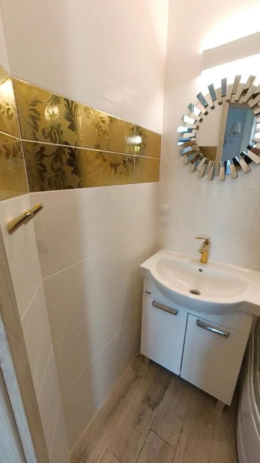 Astronomiczny Apartament , Mieszkanie 2 Pokojowe. Parking. ทอรูน ภายนอก รูปภาพ